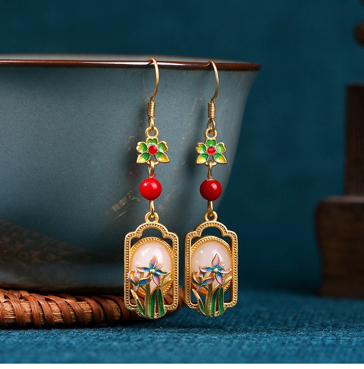 Women’s retro style Chinese jade pendant flower long earrings