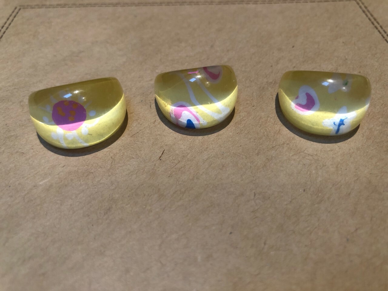Coloured Dome Lucite Plastic Resin Ring with Different Designs – Retro 80’s NEW