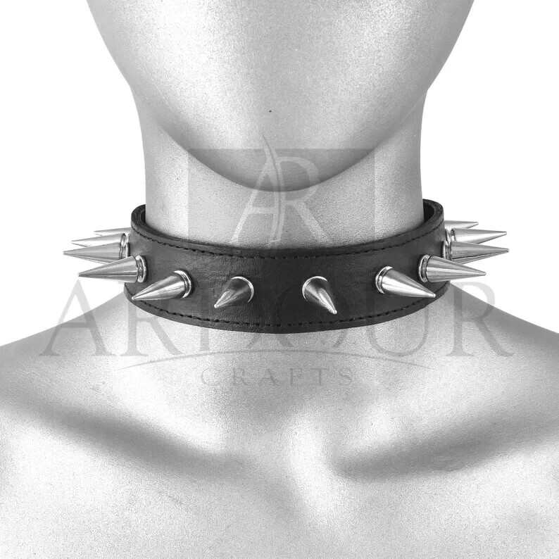Black Real Leather Collar with Metal Spikes – Adjustable Punk Style Choker
