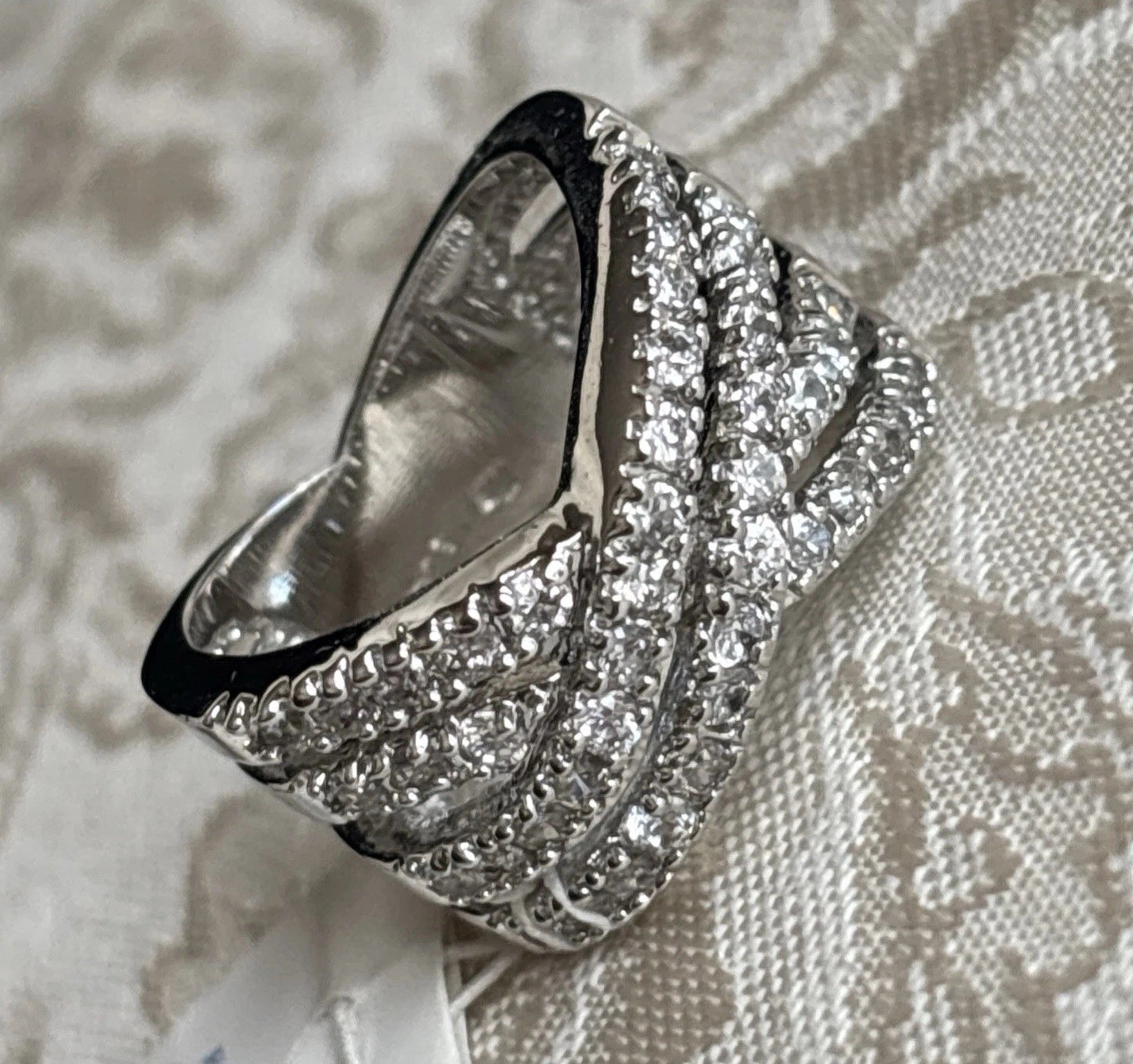 Lia Sophia Oh La La Ring Size 7 Silver Tone Cz Lined Bands Wrap Around NWT