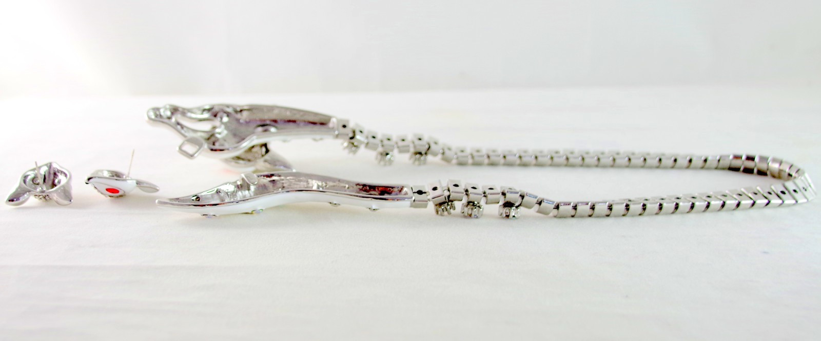 So Cute! BETSEY JOHNSON ARTIC FOX AB CRYSTAL RHINESTONE NECKLACE & EARRINGS SET