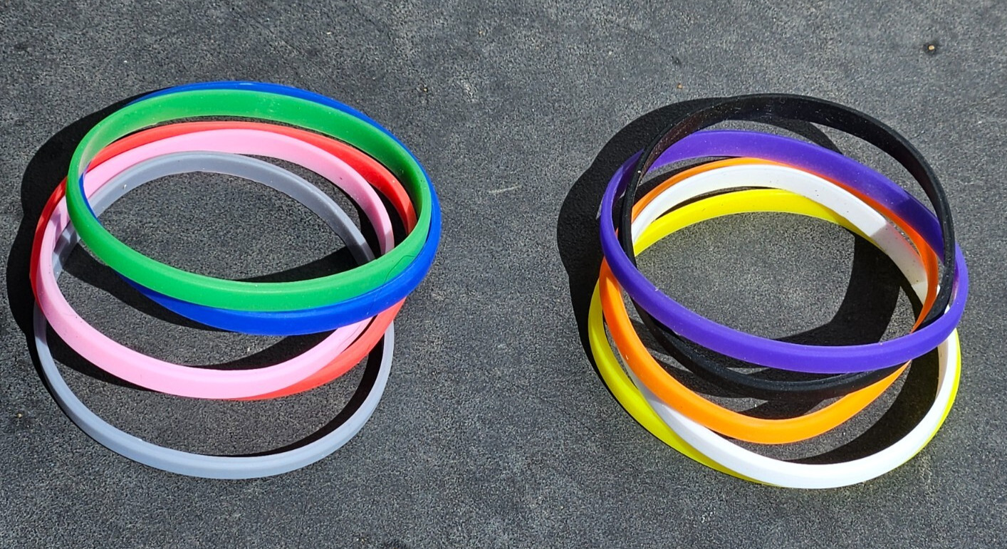 8x Unisex Slim Fashion Silicone Rubber Bands Bracelets Mixed Colours UK Seller