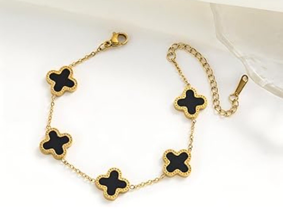 18 K Gold Plated Single Sided 4 leaf clover bracelet