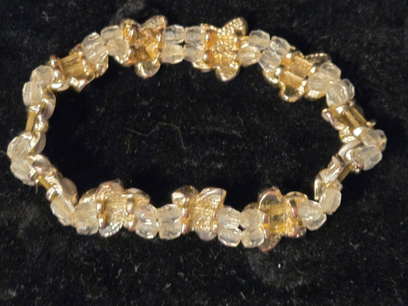 Hawaiian White Pearled Plumeria Elastic Stretch Bracelet–6 inches total