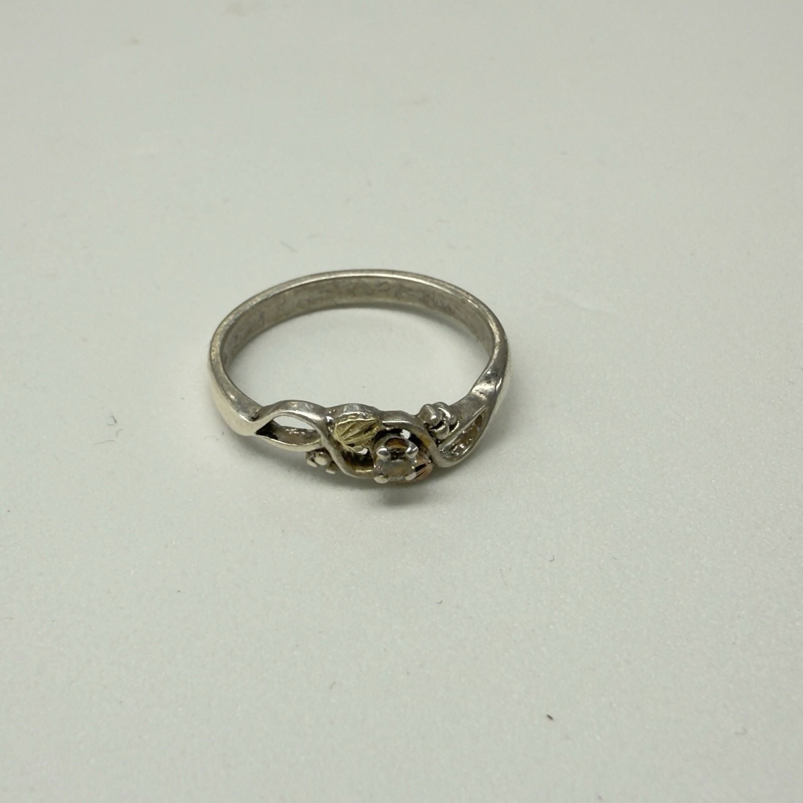 Black Hills Gold Sterling Silver 12K Tri-Color Cubic Zirconia Leaf Ring 7.75