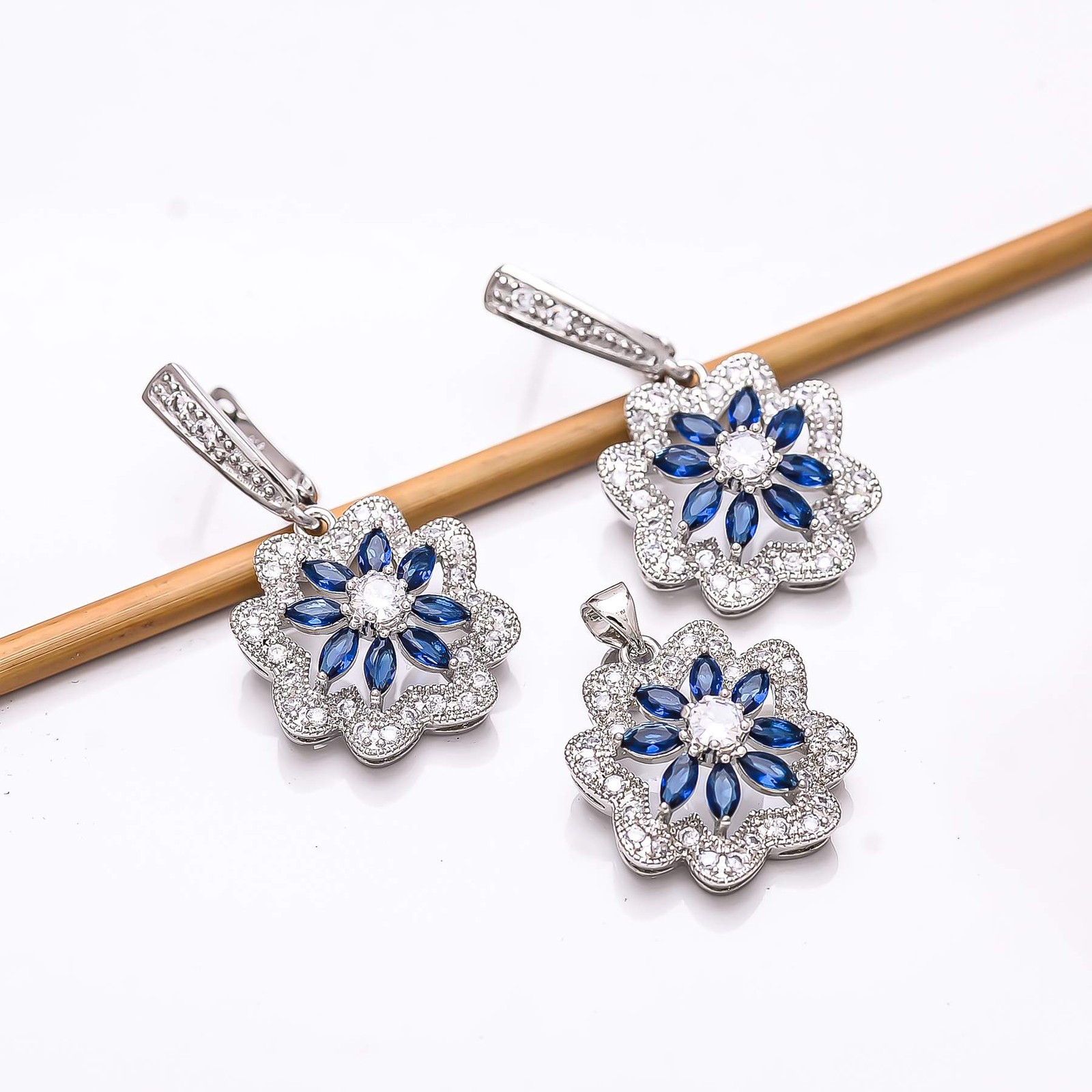 Blue Sapphire – Simulated & CZ 925 Silver Handmade Flower Pendant Set PS13