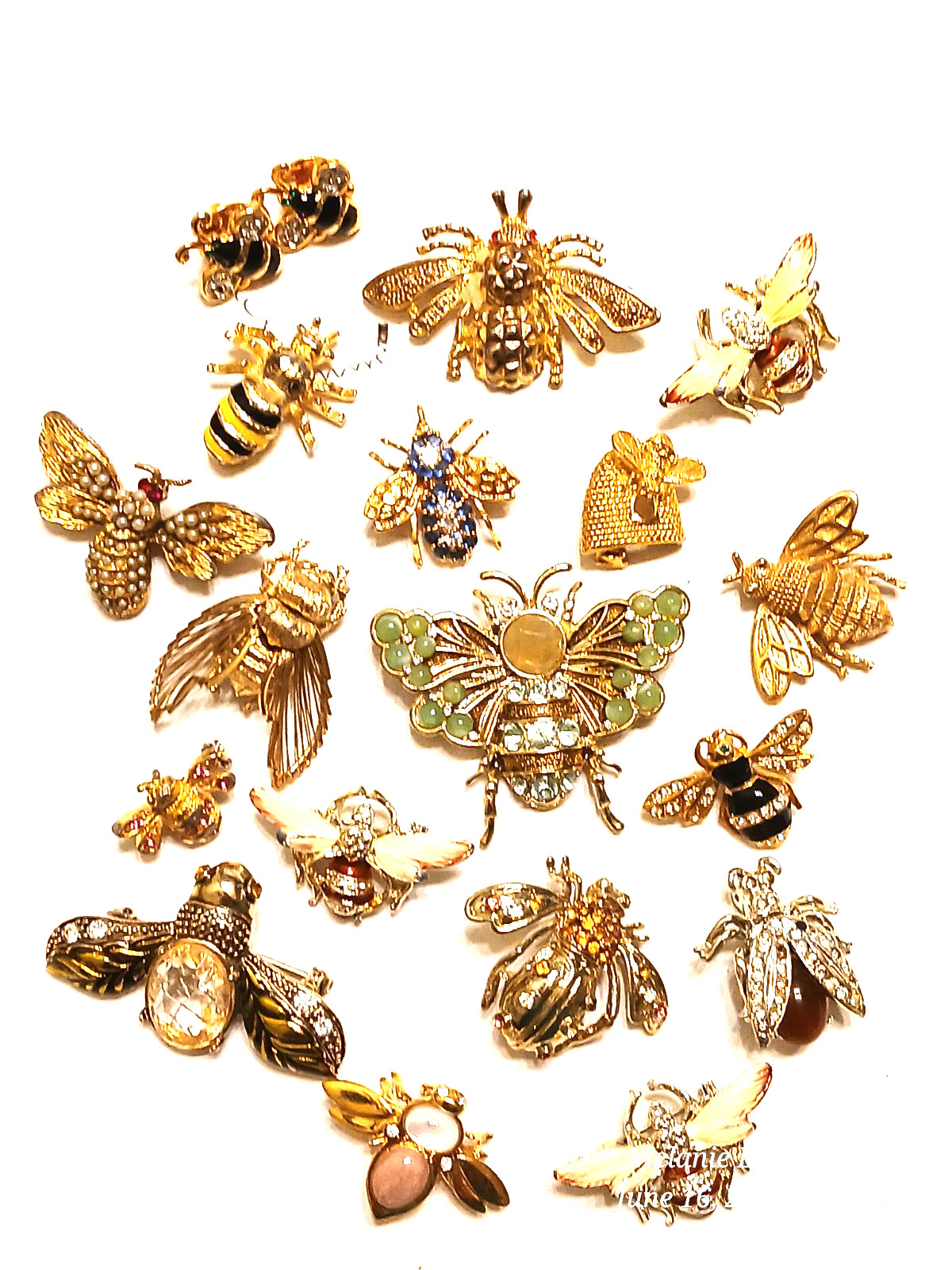 Vintage Bee Jewelry Lot – 19pcs Brooches & Earrings, 4 Signed Napier/Monet/Avon