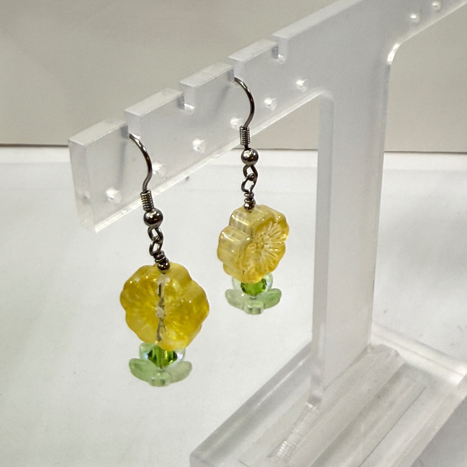 Floral Dangle Earrings Approx 1.5″ Yellow Green Glass/Acrylic Beads Stainless