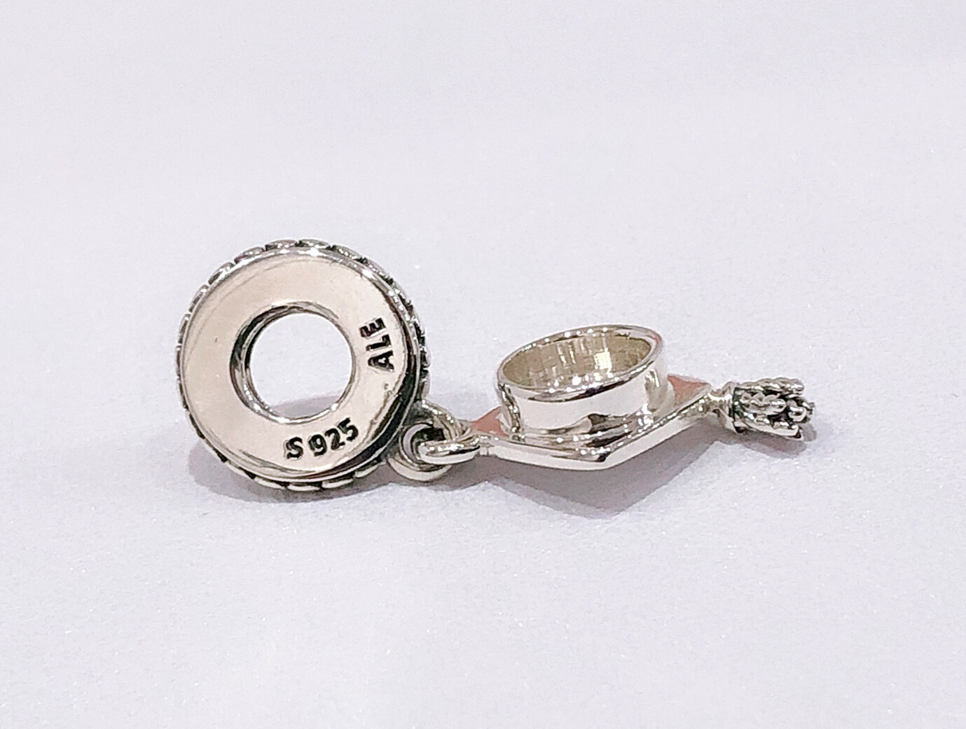 New 100% Authentic PANDORA 925 Silver Graduation Cap Dangle Charm 791892