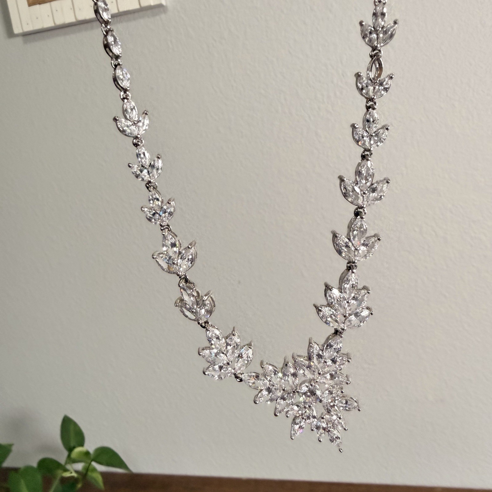 JCM Jacmel Mauritus Cubic Zirconia Silver Tone Necklace Prom Wedding 19″