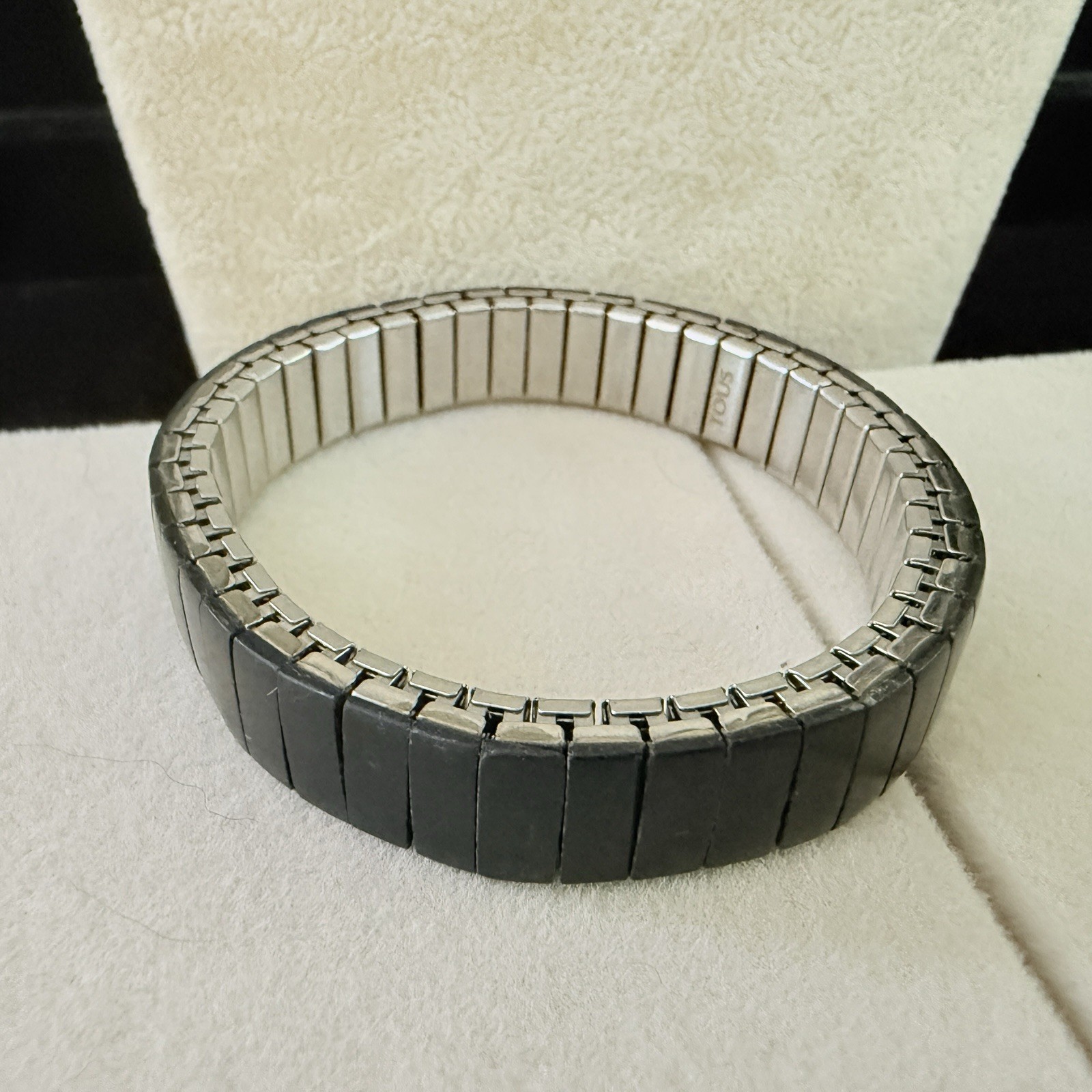 STUNNING TOUS BLACK ONYX & STEEL EXPANSION STRETCH BRACELET-179