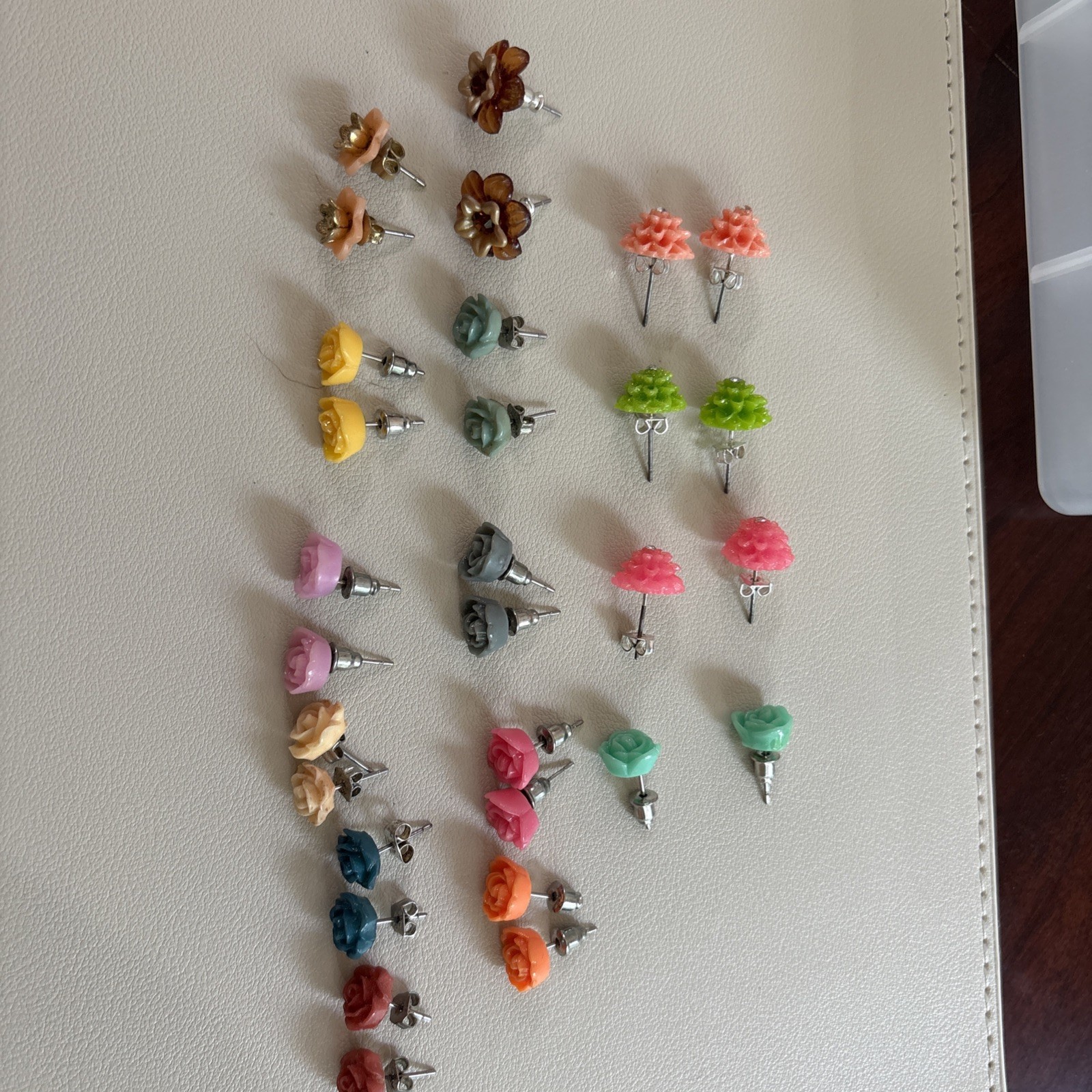 Lot 15 Adorable Rose Shaped Floral Stud Resin Earrings Variety Vibrant Colors!