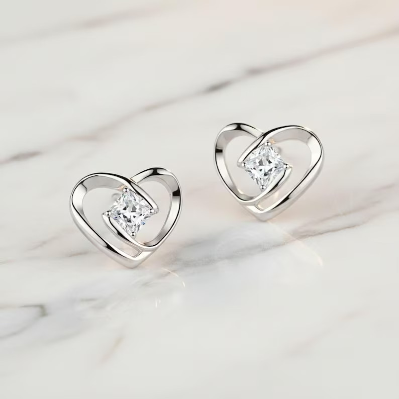 1.10 Ct Round Simulated Diamond Women’s Heart Stud Earring 14k White Gold Plated