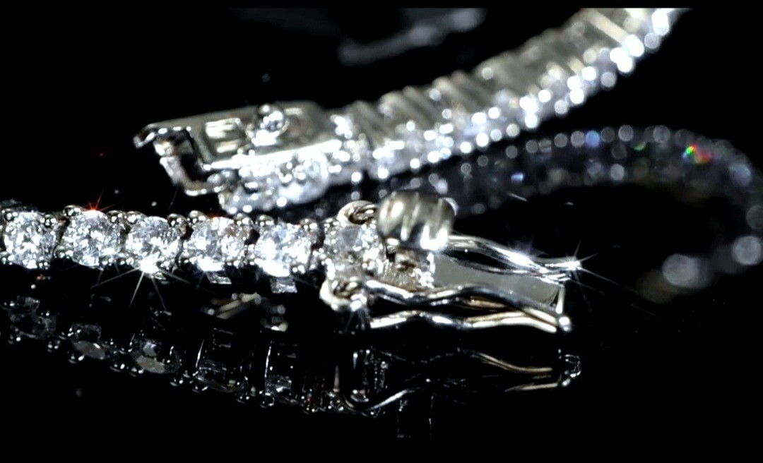 18K White-Gold 4-Prong Inlaid 4.0mm Diamond Sim Tennis Bracelet Size 6.5-8.5