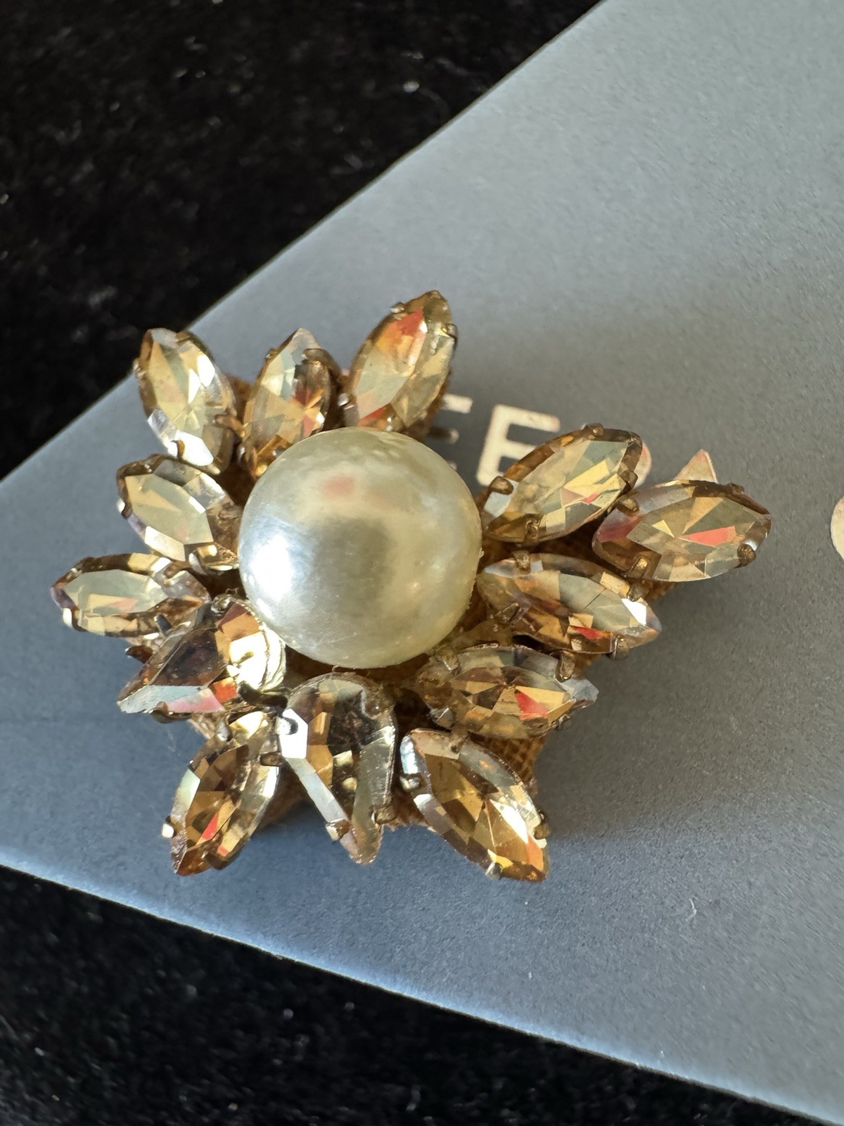 NWT Deepa Gurnani Women’s Earrings Crystal With Pearl Goldtone