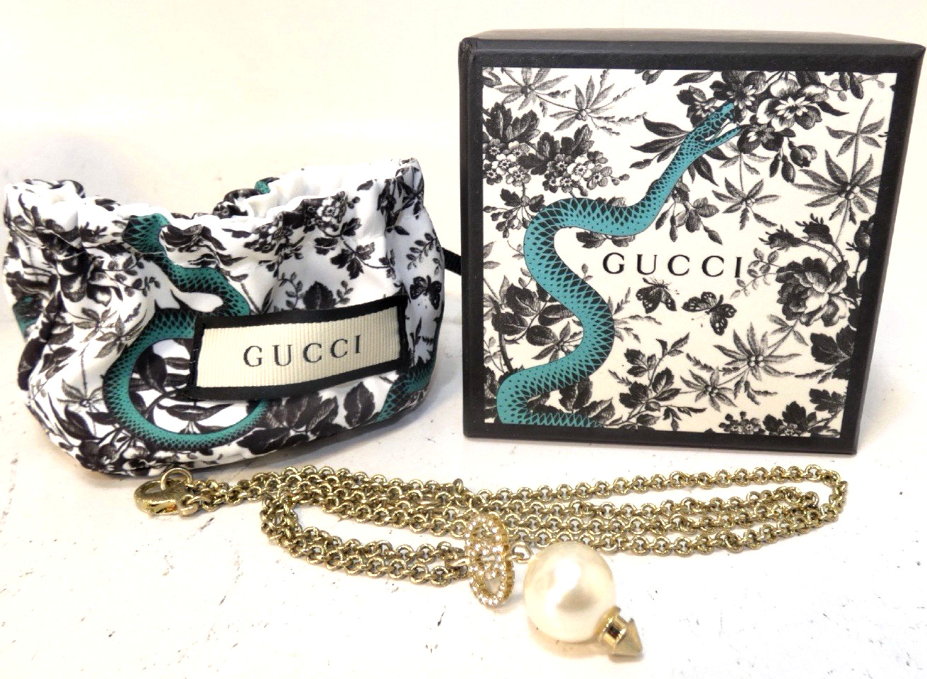 Gucci Interlocking GG Rhinestone & Pearl Necklace Authentic With box