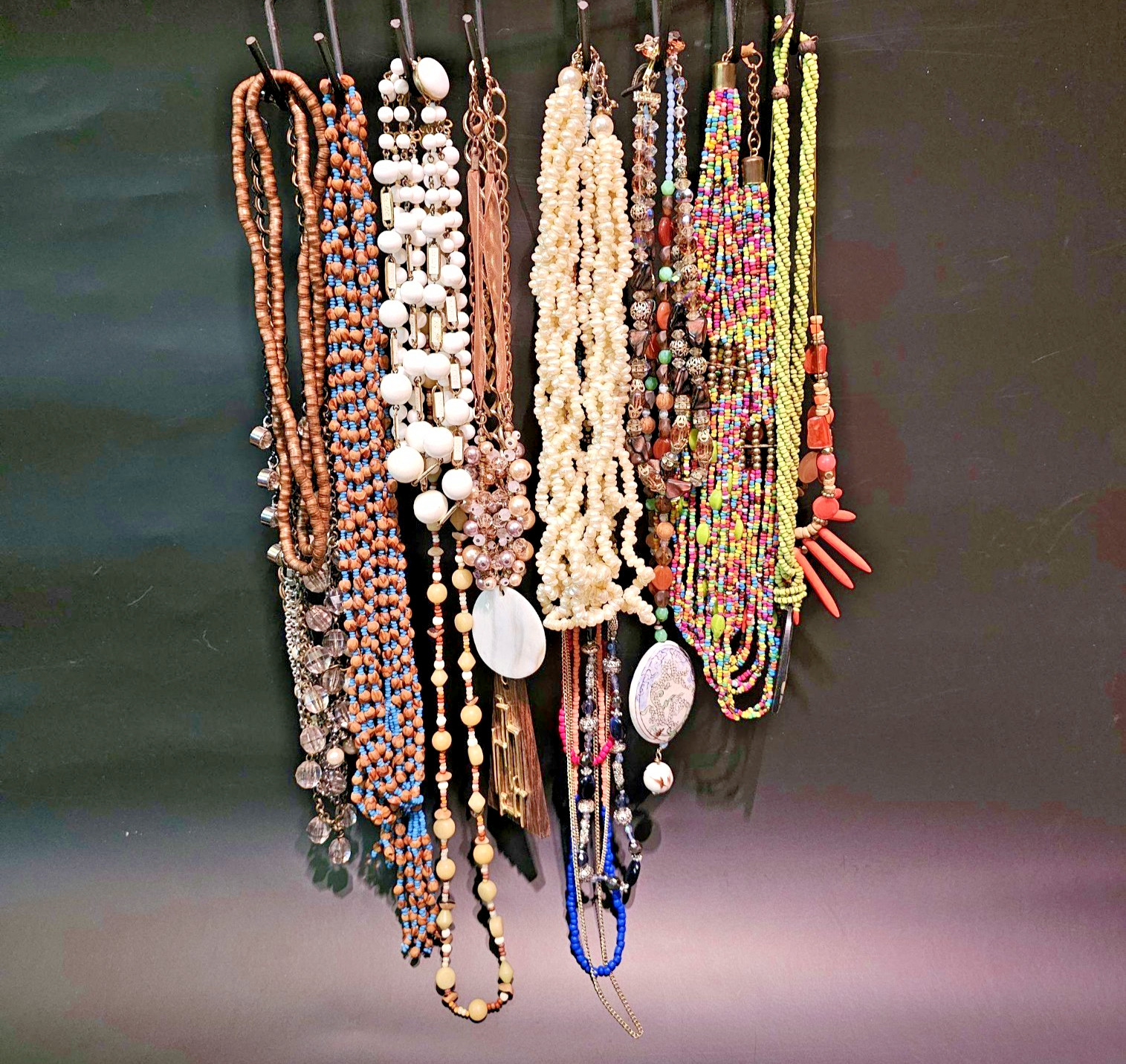 Fashion Jewelry Necklace Lot: 16 Pieces Fashion Costume Jewelry
