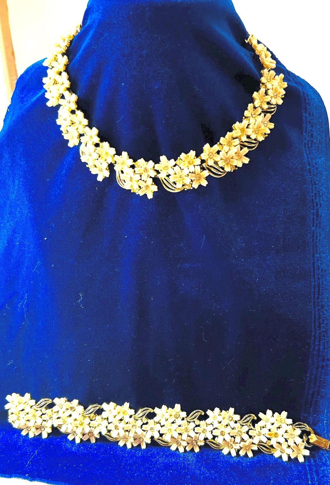 Signed Lisner White Bouquet Jewelry Set • 1957 Floral Rhinestone Necklace Bracel