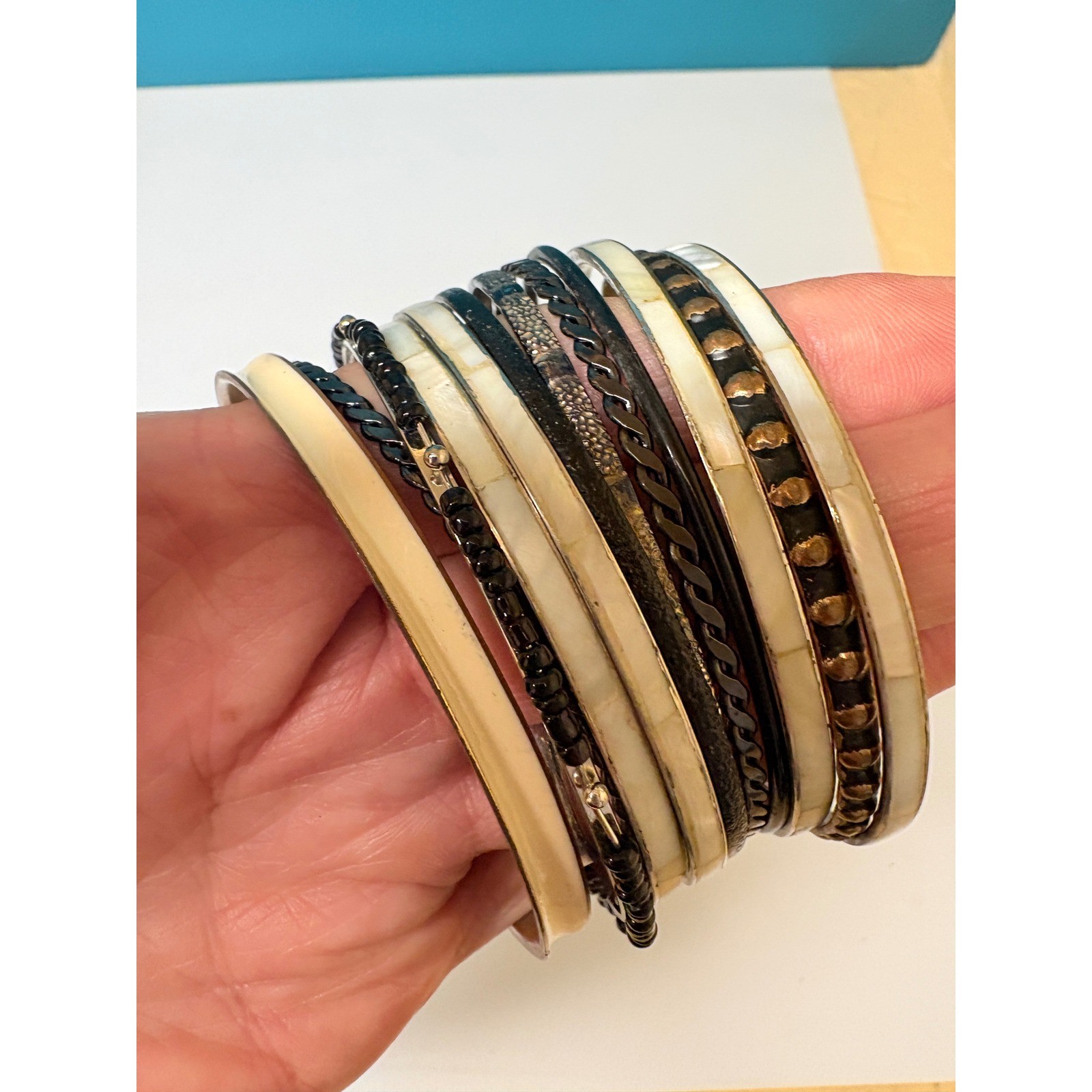 Mixed Metal Shell Bangle Bracelet Set 12pc Black Gold Cream Boho Stack