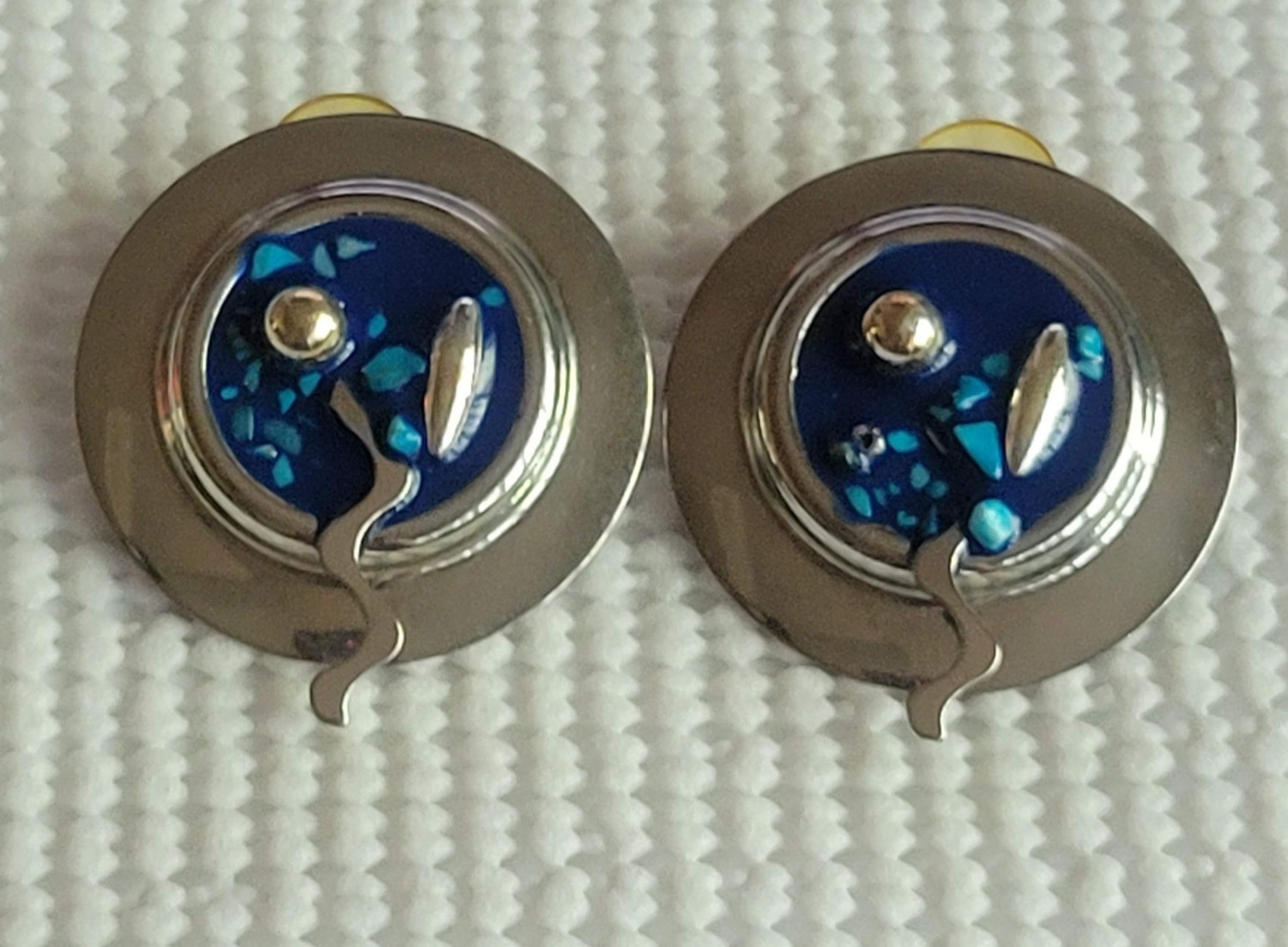 Silver Tone Circular Disc Dark Blue Enamel Resin Textured Pierced Post Earrings