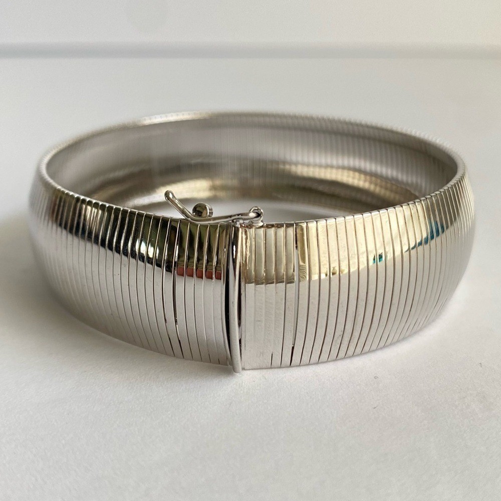 Bellezza Italy Omega Bracelet Itaor Wide Cleopatra Flex Cuff Silver Tone Metal
