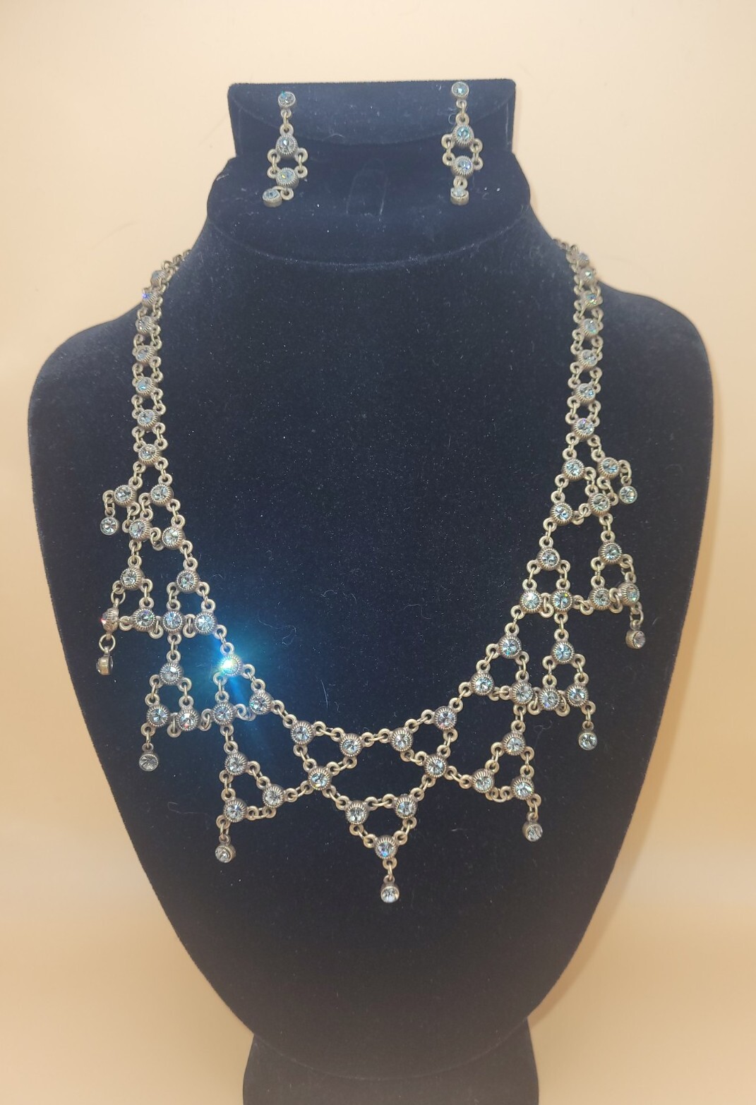 Sweet Romance Chain Dazzling Rhinestone Web Design Bib Necklace Earring Set