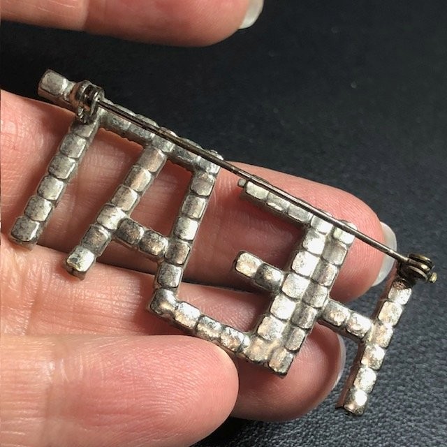B2956 Vintage Style “HEAT” Word Rhinestone Brooch Pin ~2.25″ W Sparkle Statement