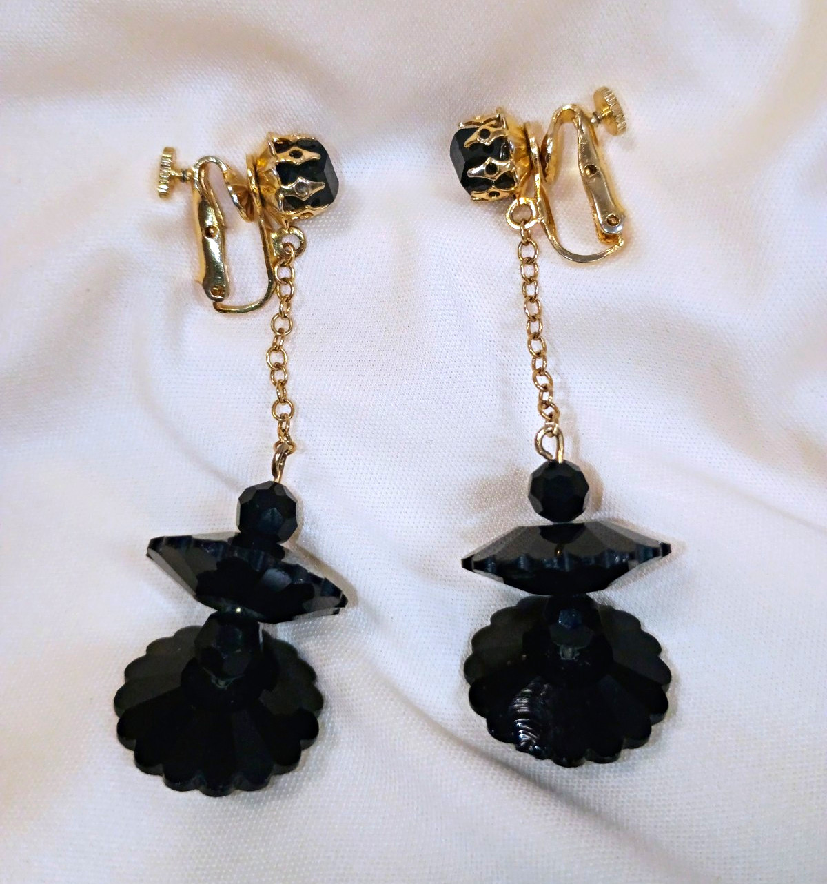 Signed Vendome Black Crystal Gold Tone Chain Drop Dangle Earrings