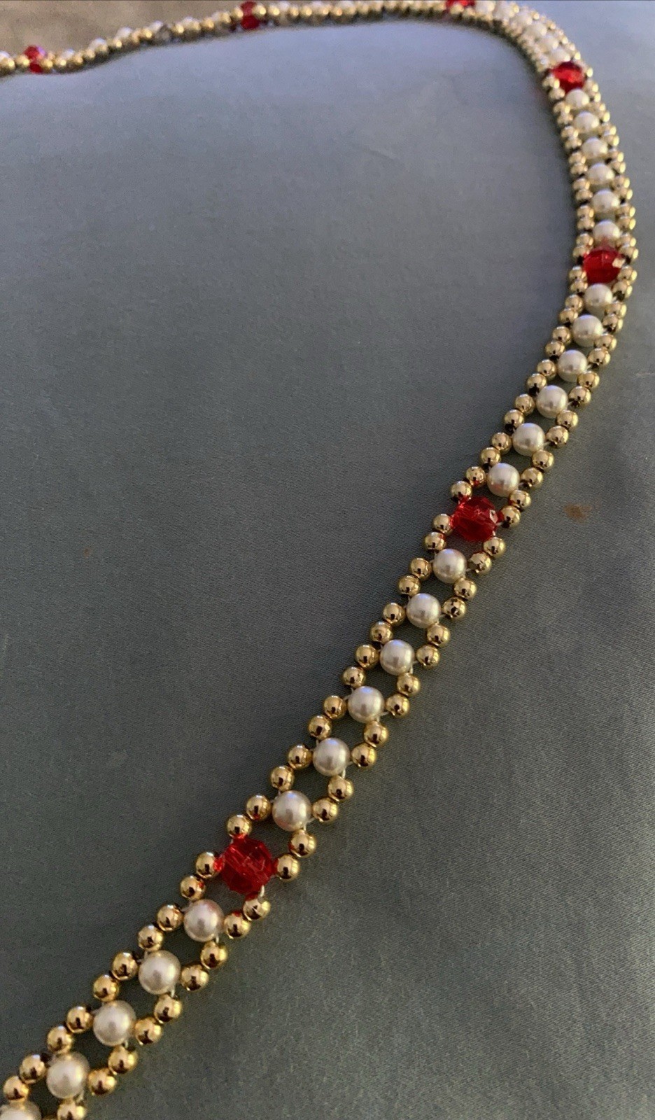 Gold, White, Red Tone Beaded Necklace Single Wide Strand Lightweight Vintage EUC