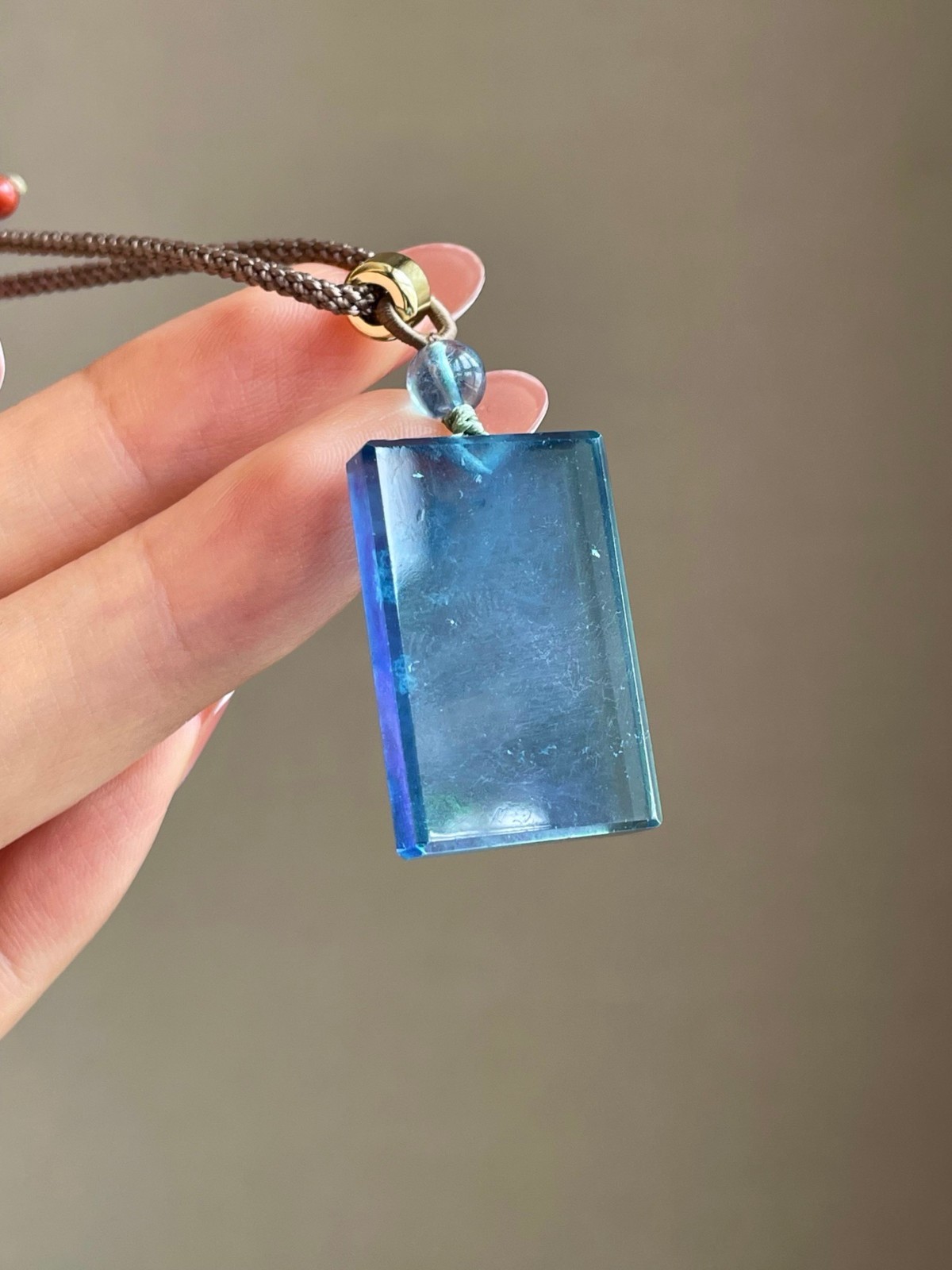 28*18*5.5mm Natural Blue Aquamarine Gemstone Crystal Carved Pendant