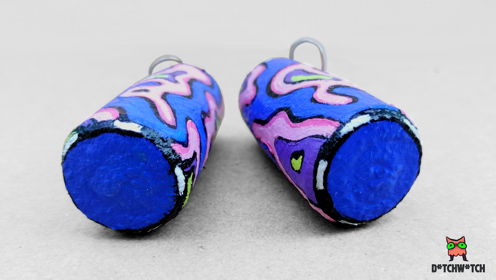 Hand-painted Bottlecork Earrings – Lava, pink & blue (Oil Paint)