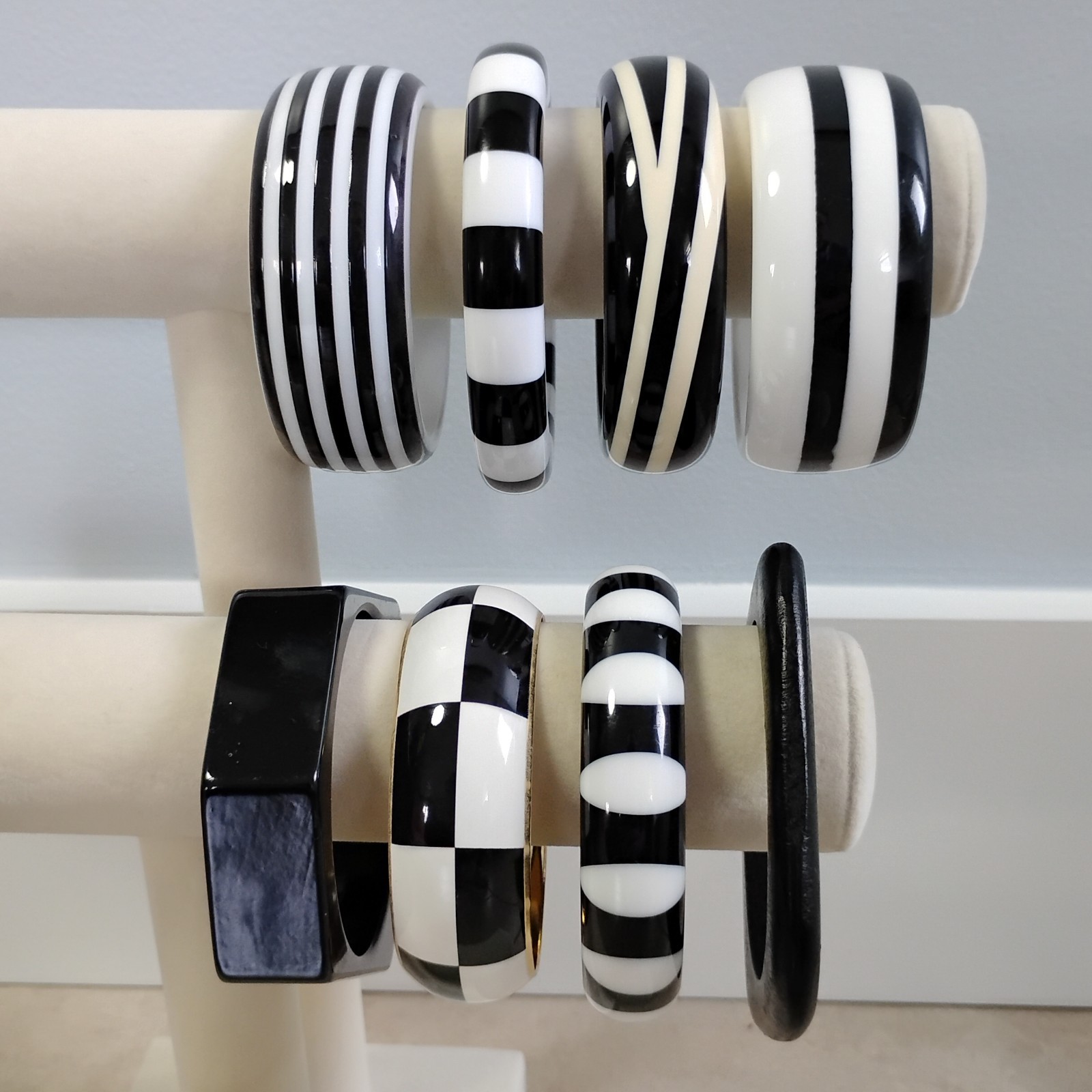 NEW Lot Of 8 Chunky Black White Bangle Bracelets Metal Wood Plastic Sz 8