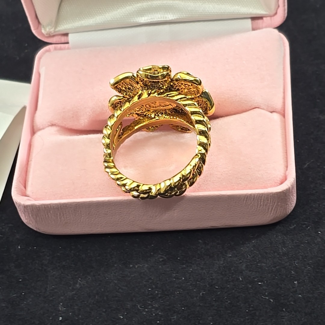 Audrey Hepburn Flower Ring Gold Tone with Pearl Center by Camrose Kross Size 10
