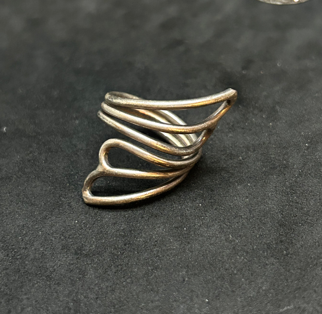 925 Sterling Curved Wave37.2mm Ring Sz 7 – 8.15g