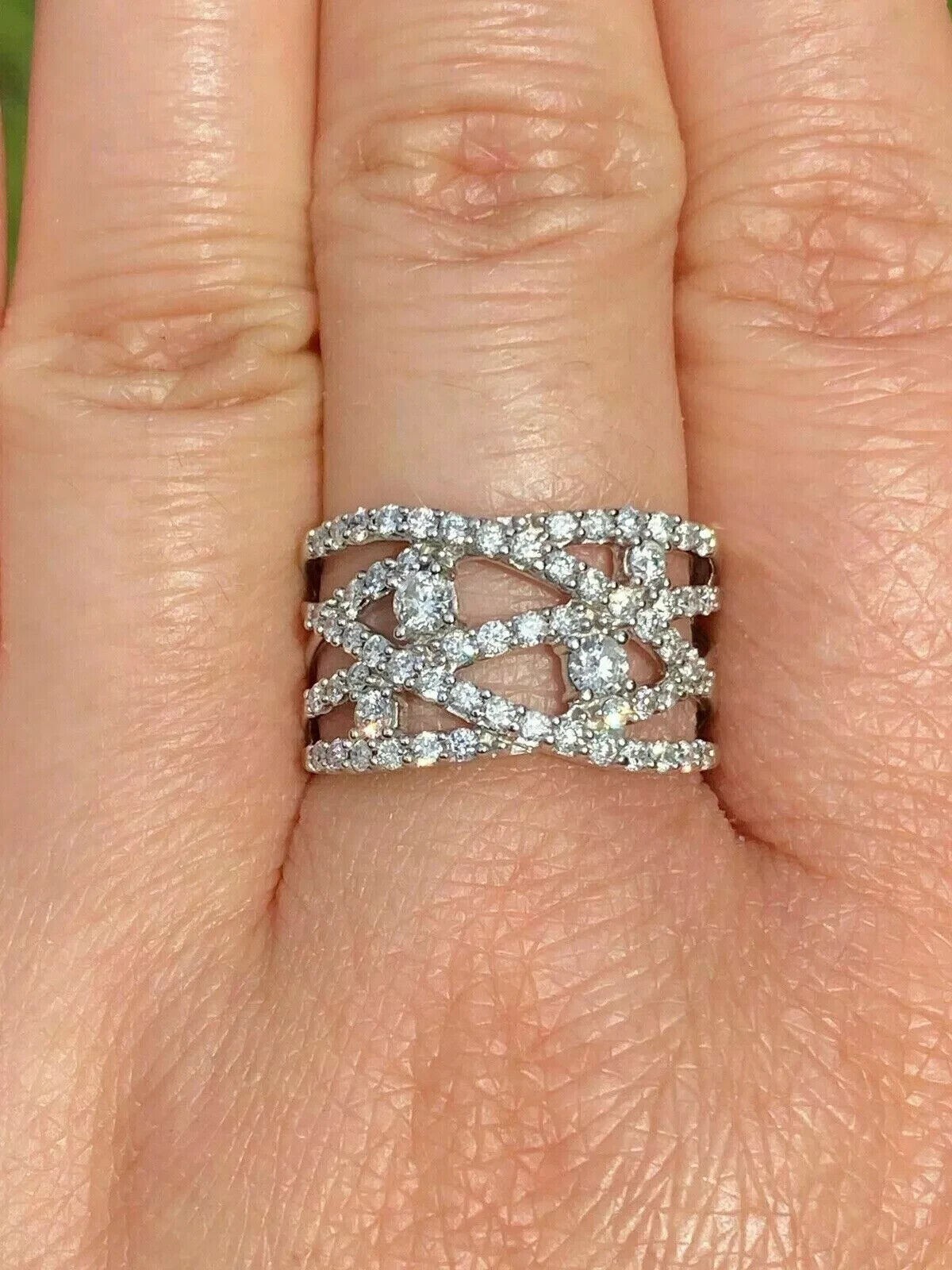 Round Cut Simulated Diamond Women’s Criss Cross Band Ring 14k White Gold Plated