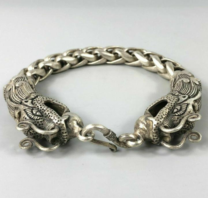 Collectible Tibet Silver Handwork Dragon Amulet Bracelet Exquisite Chinese Rare