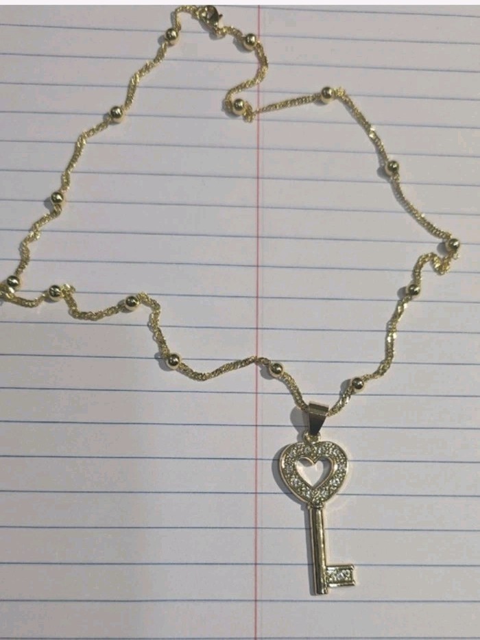 14k Gold Plated 20″ Rope Necklace w/ Heart Key Pavé Rhinestone Charm Pendant