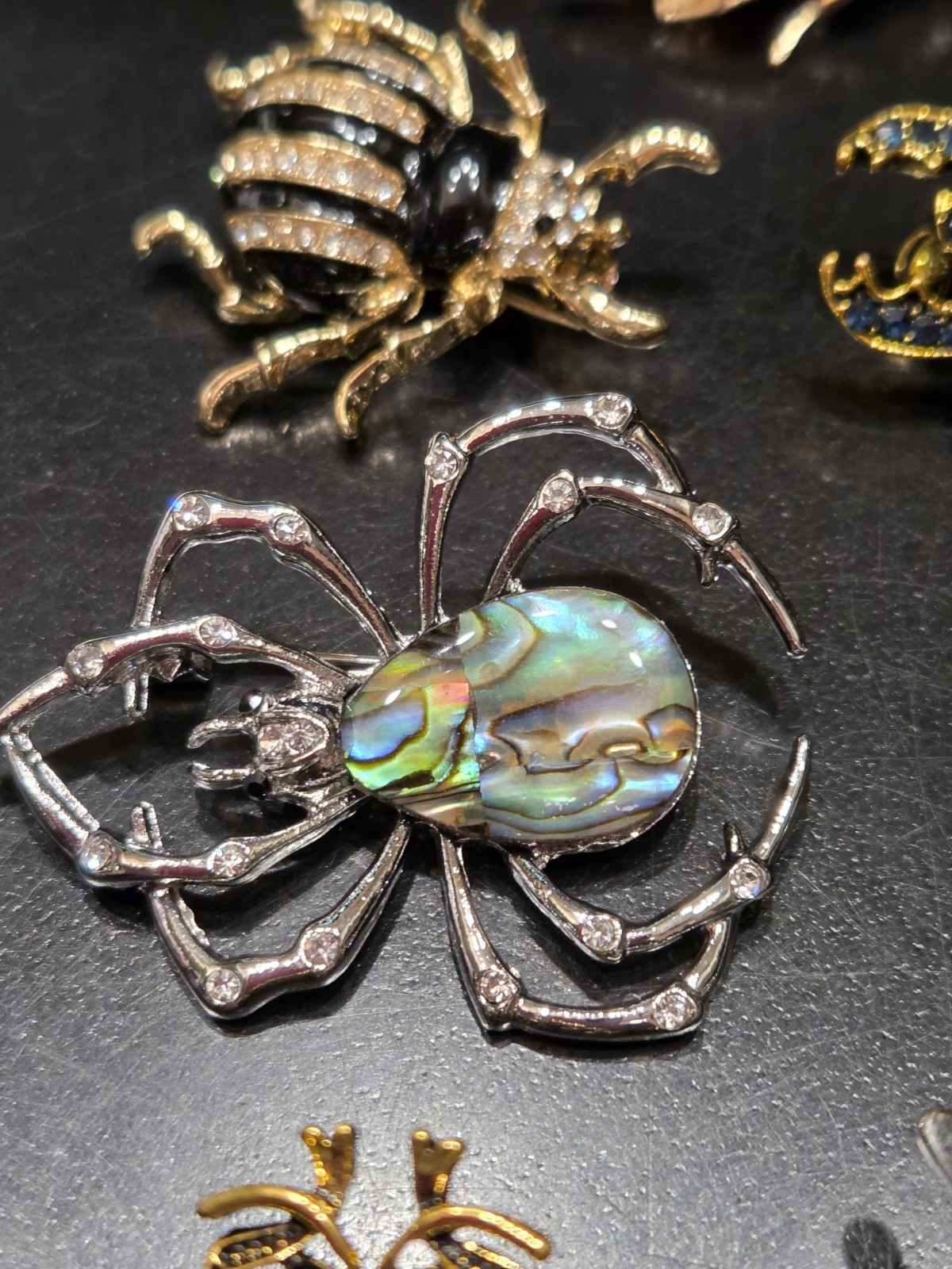 Gorgeous Rhinestone Spider Beetle Bee Bug Insect Brooch Pin Lapel Lot 293-63