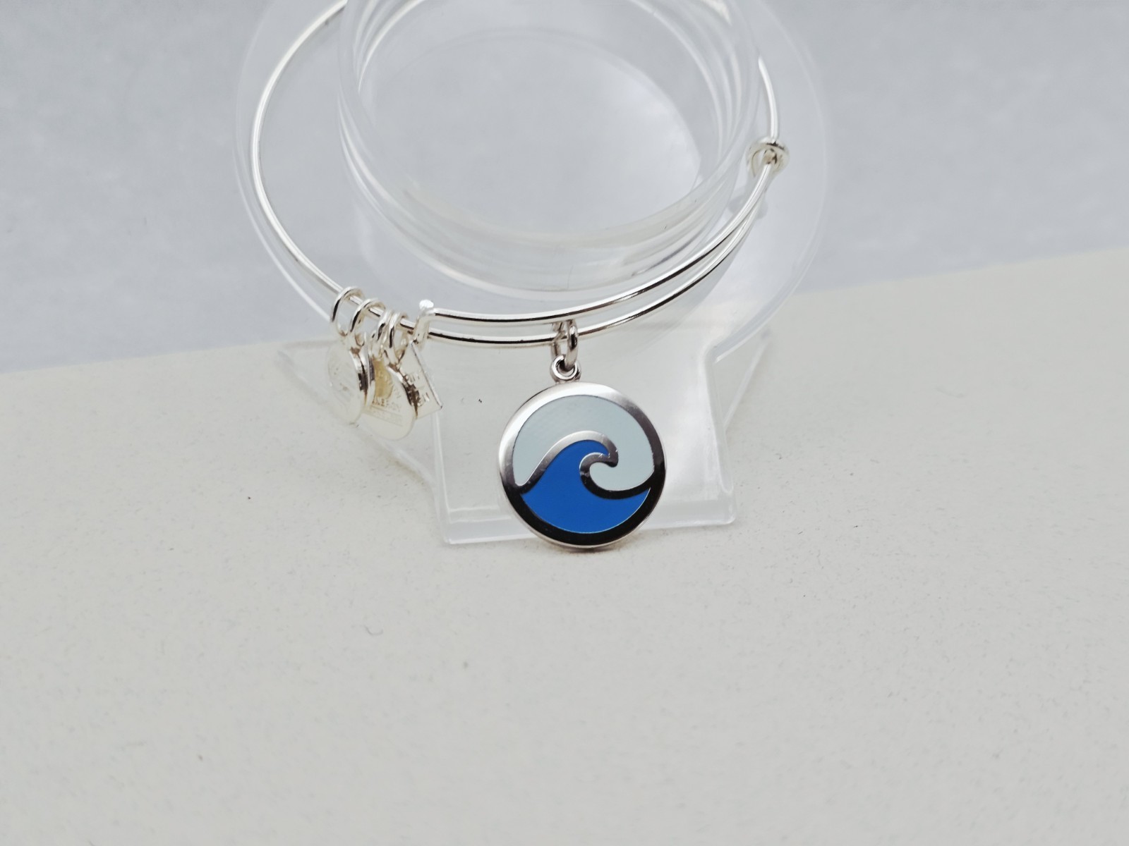 Alex & Ani ” Ocean Wave ” Silver & Blue Charm Bangle Silver Bracelet ✨️
