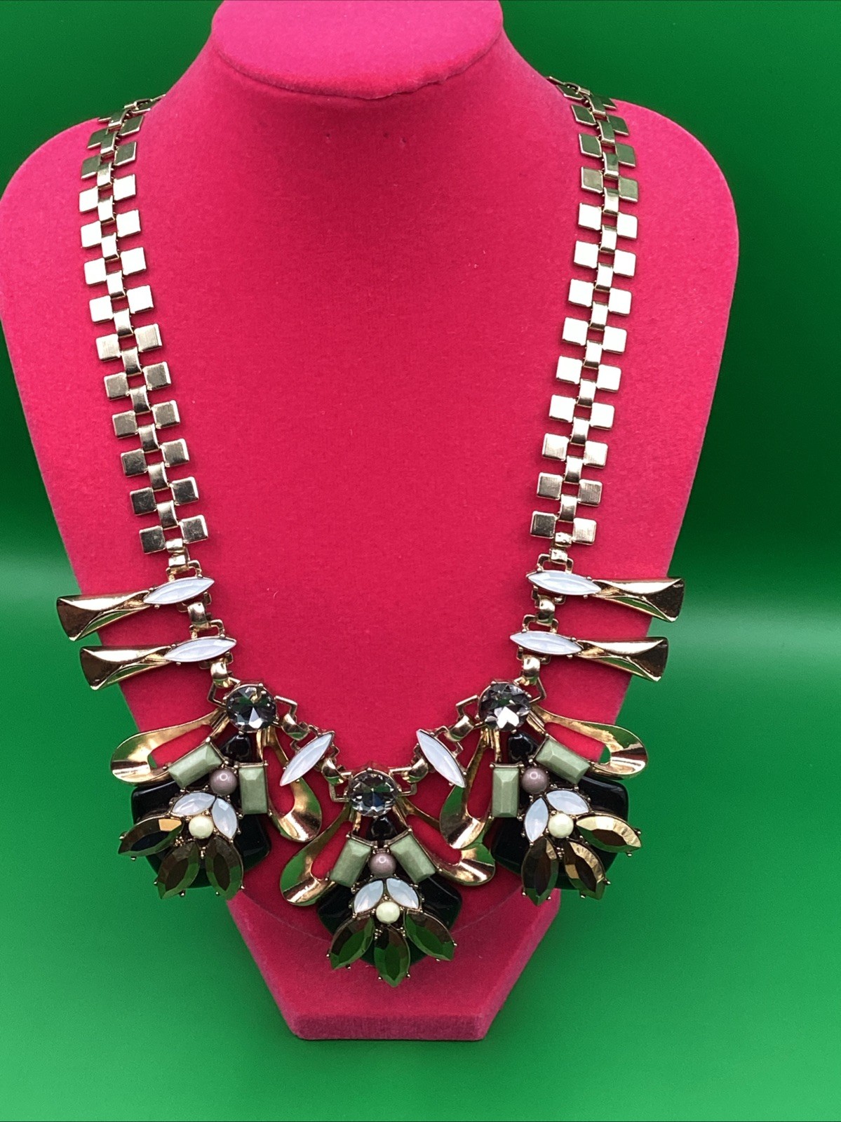 Avon Whimsical Way Bib Statement Necklace 16-19 inches Long