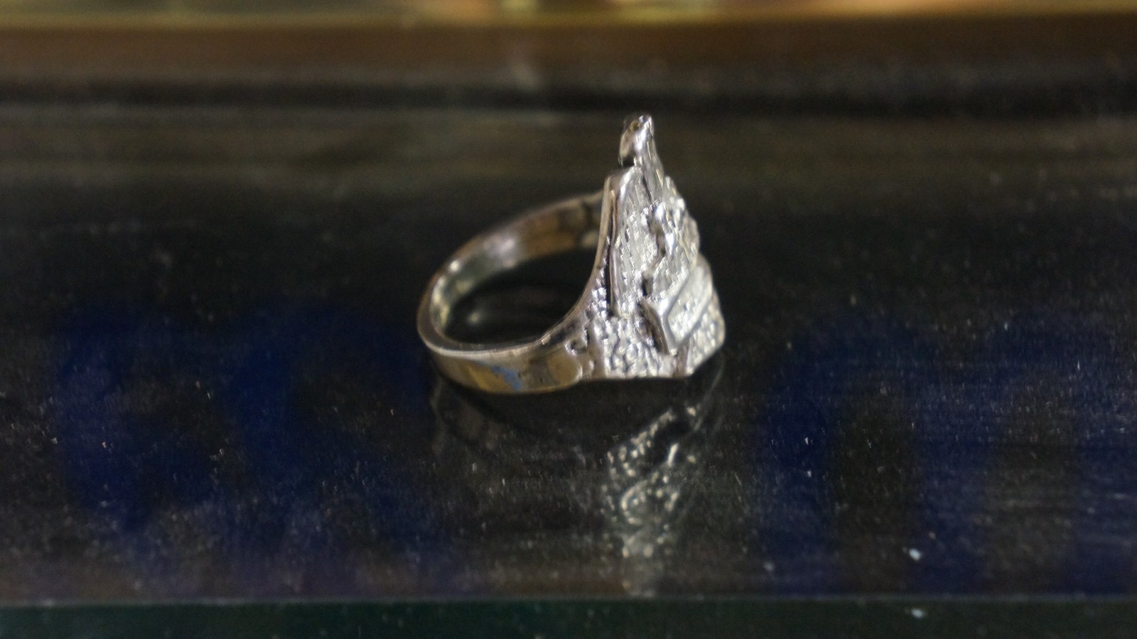 BIKER BASE METAL EAGLE ON ROCK RING