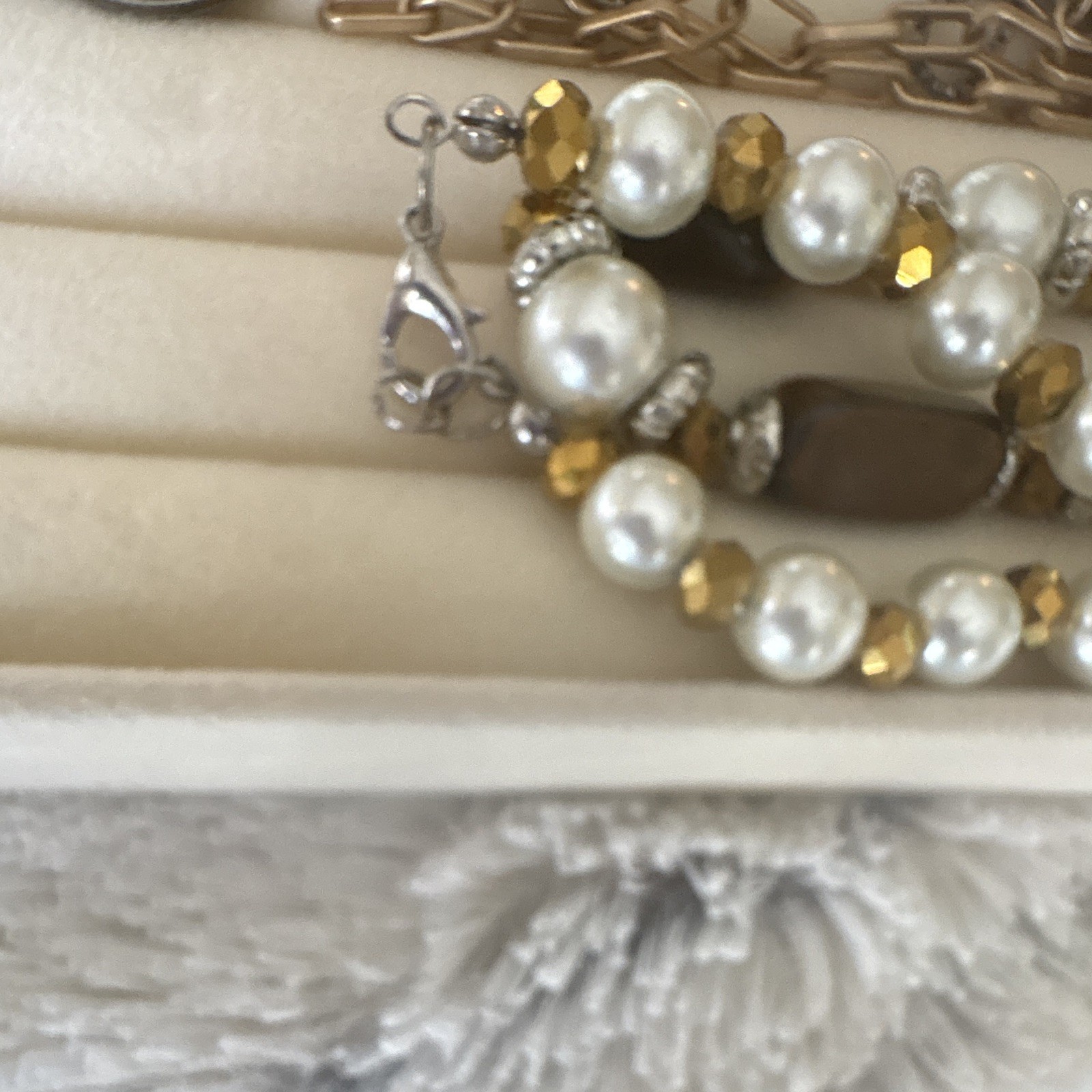 White Simulated Pearl & Brown Agate Beaded Necklace, Gold Tone, Lobster Clasp