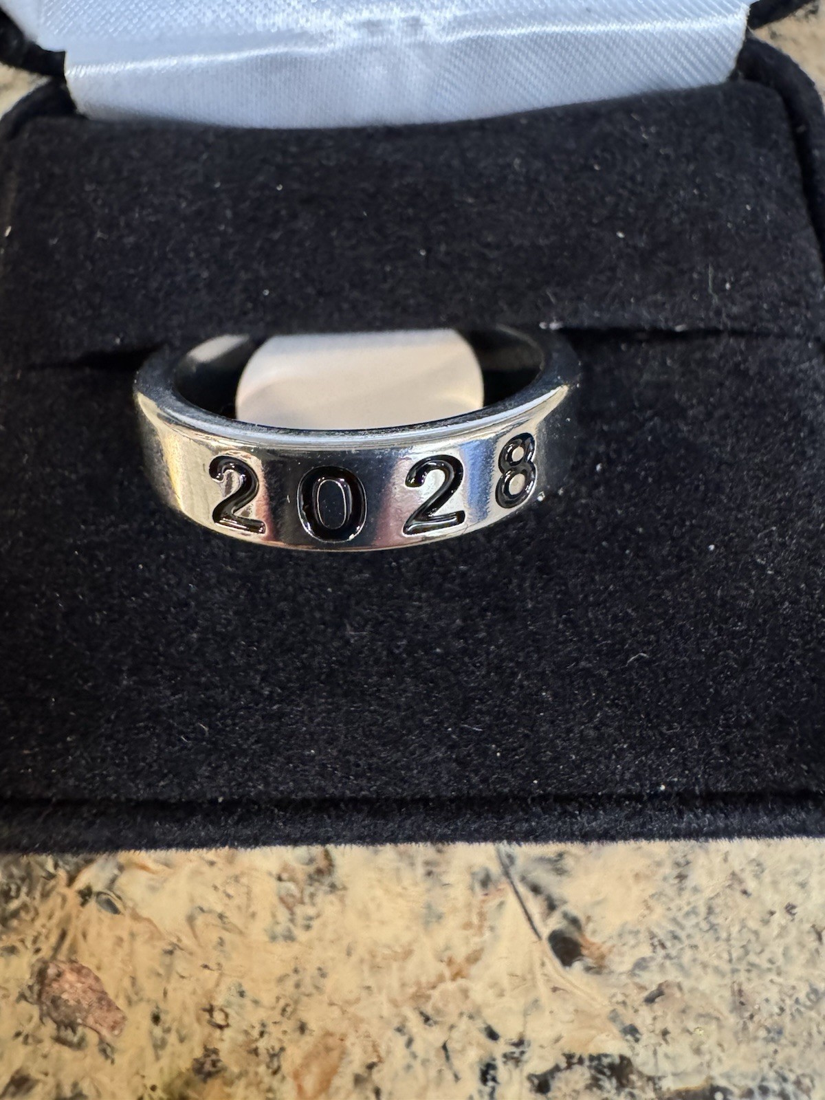 2028 JOSTENS “Companion” Class Ring Band Graduation Ring 2028 size 8.5 New