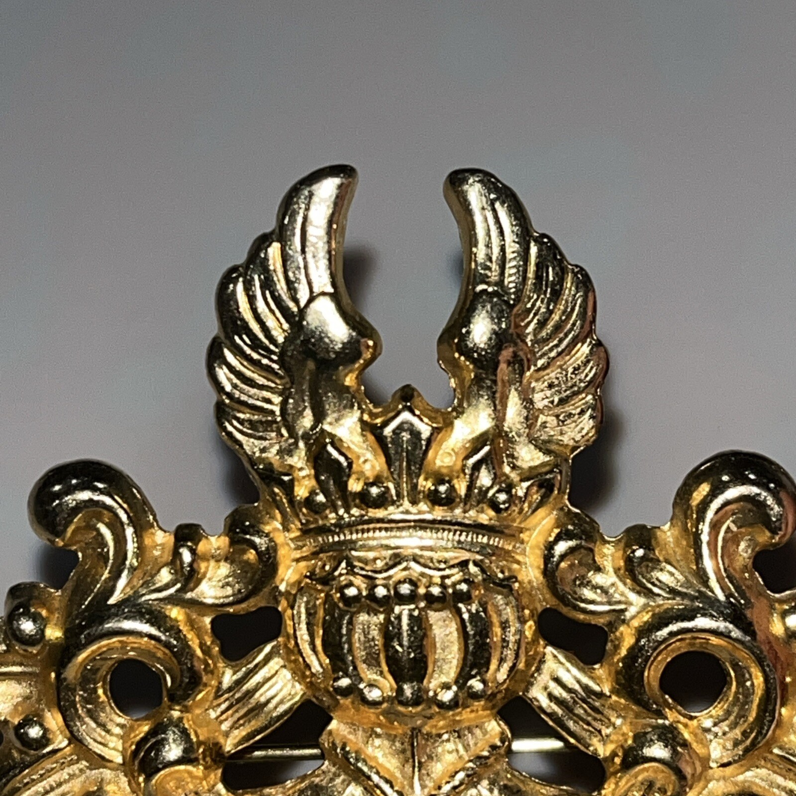 Accessocraft NYC Signed Vintage Gold Tone Heraldic Eagle Crown Wings Brooch Pin