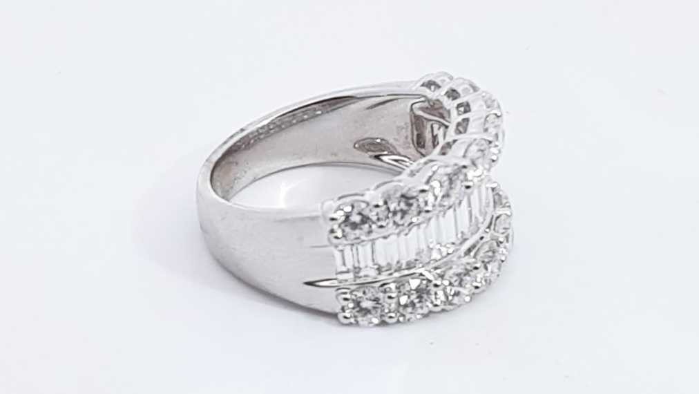 4.64ctw Diamonds 14k Wg 6.6 Grams Women’s Ring Size 6.5 Sd0326opzxdu
