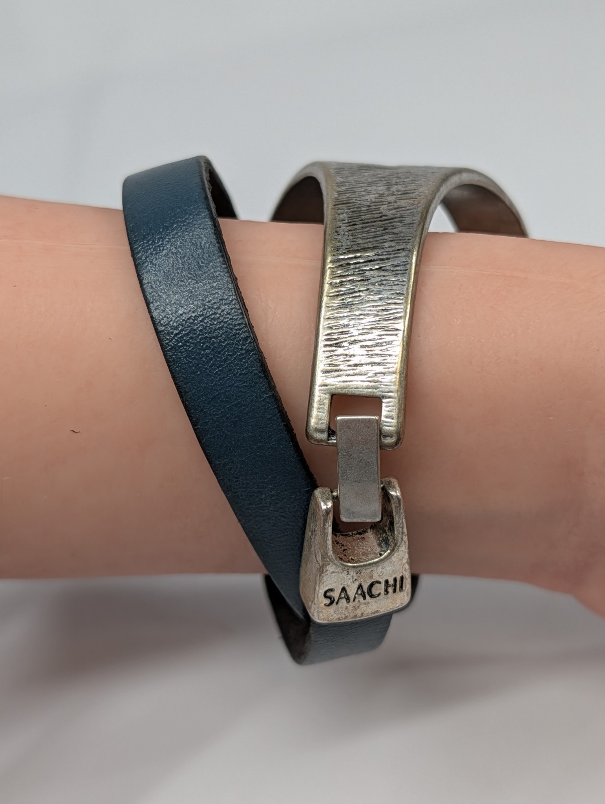 Saachi Vintage Double Wrap Leather Bracelet Teal Silver Teardrop Hardware Estate