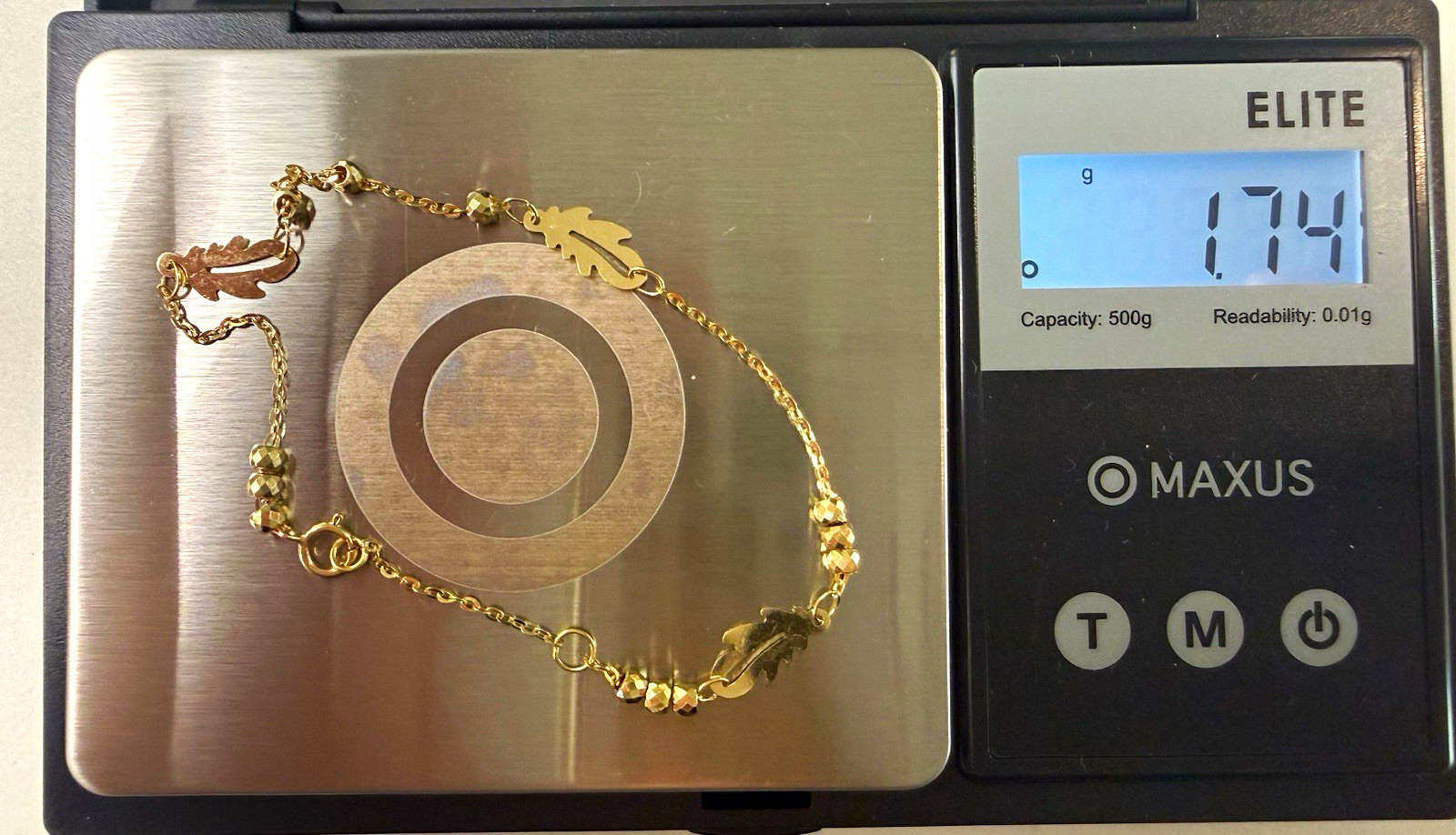 18k Saudi gold bracelet 7inches long. Bought from the middle east.