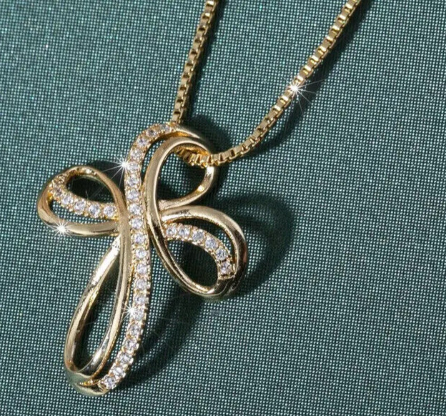Exquisite Silver Plated Cross Twist Zircon Pendant Necklace