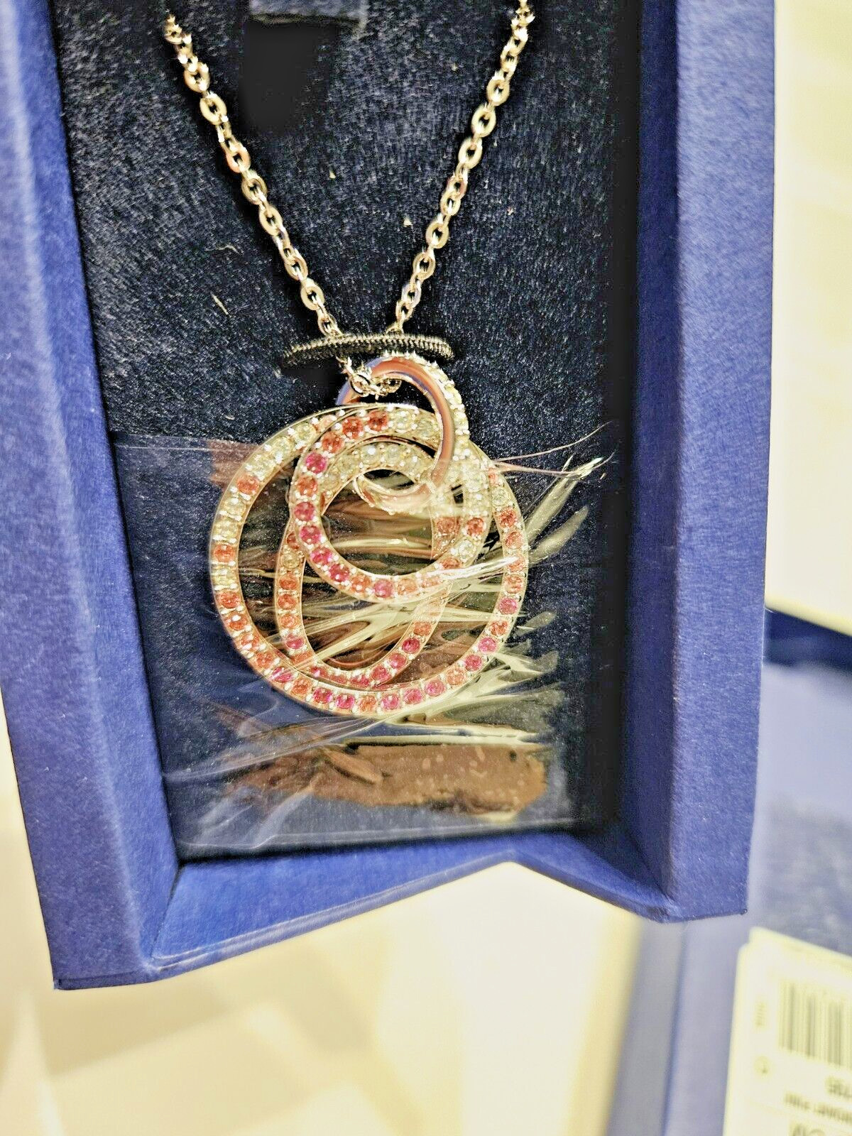 Swarovski Let It Rain Pendant Necklace Pink 1039795 38/2×2.5cm Brand New