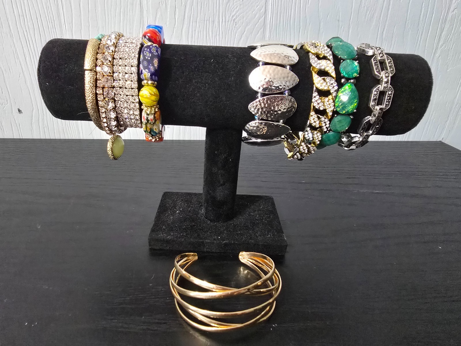 Mixed metal materials and colors Lot of 10 bracelets